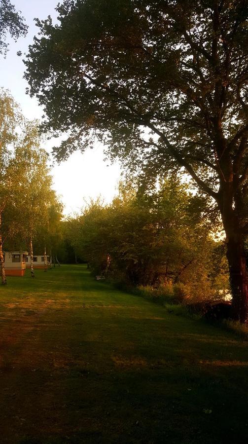 Camping De La Reuille Flere-la-Riviere Eksteriør billede