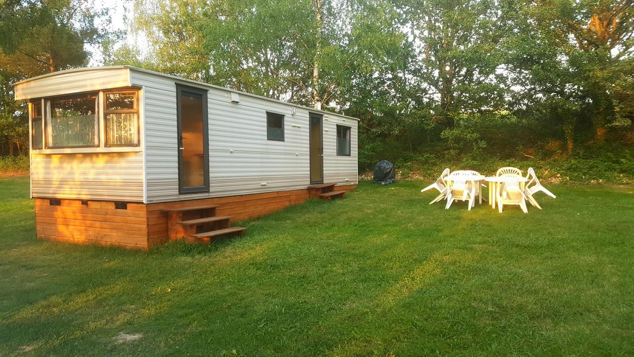 Camping De La Reuille Flere-la-Riviere Eksteriør billede
