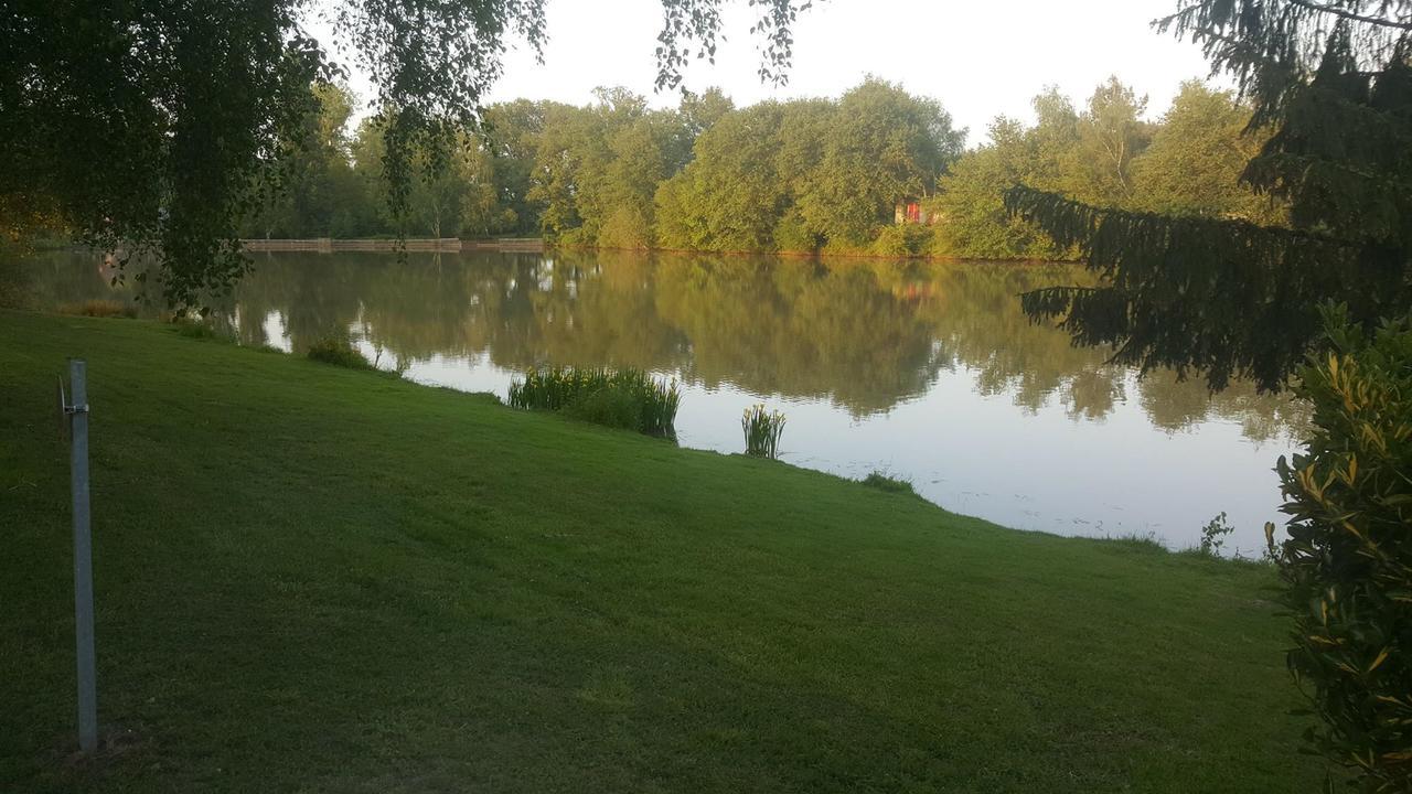 Camping De La Reuille Flere-la-Riviere Eksteriør billede